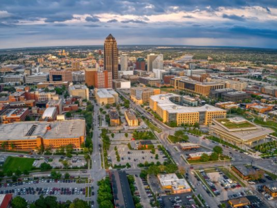 Downtown Des Moines Iowa Image Via Signature Companies, Offering The Best Office Space, Des Moines.